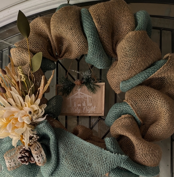 Beautiful Mix Burlap - Picture 11 of 13